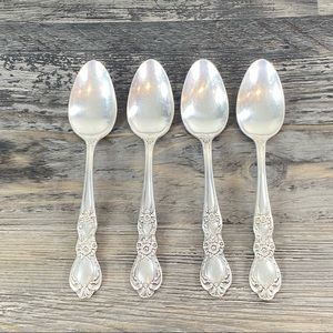 Set of 4 1847 Rogers Bros HERITAGE Silverplate Teaspoons